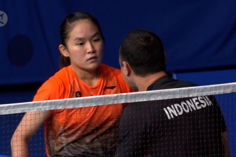 Tunggal Putri Ruselli Hartawan beri perak untuk Indonesia