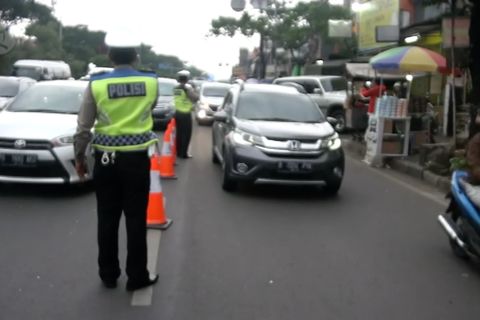 Kanalisasi jalur di jalan Pasteur Bandung guna urai kemacetan