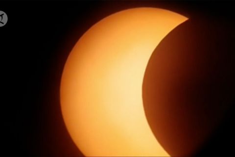 Gerhana matahari sebagian di Lembang jadi ajang edukasi warga