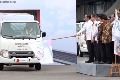 Presiden lepas ekspor perdana Isuzu Traga