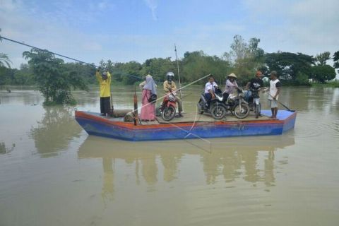 Jasa perahu penyeberangan