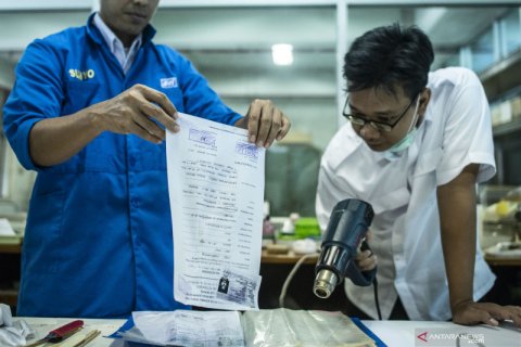 Restorasi arsip korban banjir