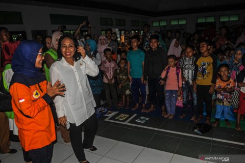 Menteri PPPA kunjungi korban bencana Lebak
