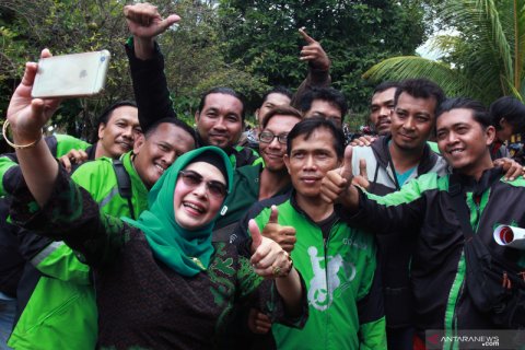 Sosialisasi balon Walikota Tangsel