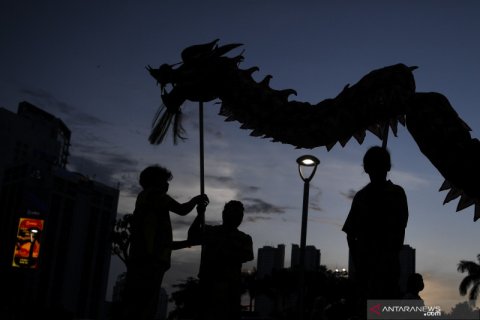 Atraksi naga sambut Imlek