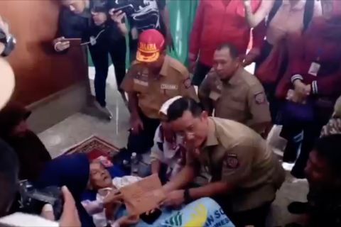 Mensos temui korban banjir di Cipinang Melayu