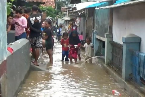 Ratusan rumah di Kabupaten Bandung terendam banjir