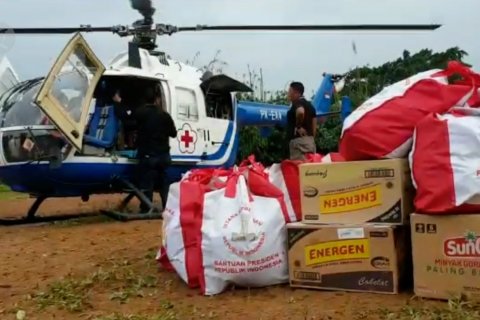 PMI salurkan bantuan untuk warga di kaki Gunung Halimun
