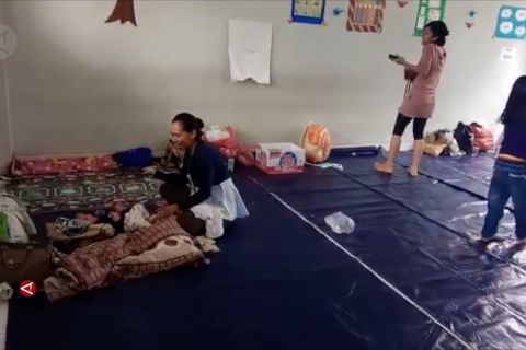 Logistik korban banjir terparah di Tangsel aman