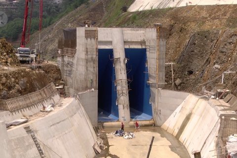 Langkah pemerintah tangani banjir dari hulu ke hilir