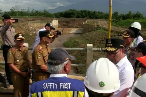 Menteri PUPR targetkan pengendali banjir di Bandung selesai Oktober