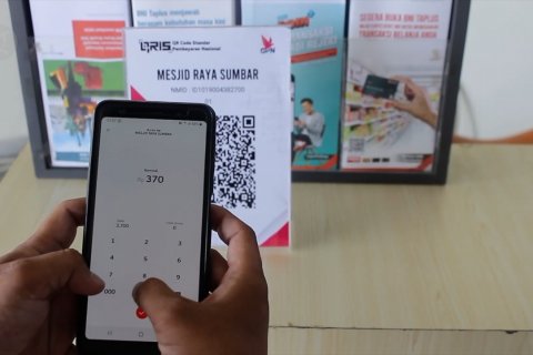 Bayar zakat di Baznas Sumbar kini bisa pakai telpon pintar