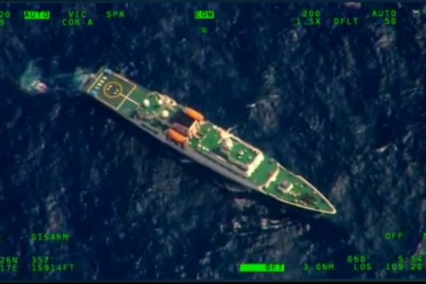 Saat Kapal Coast Guard China kawal nelayannya keruk hasil laut NKRI di Natuna