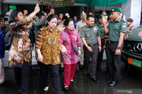 Megawati kunjungi Akademi Militer Magelang