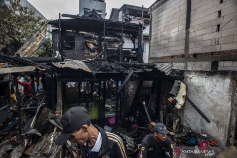 Pascakebakaran hunian semi permanan di Taman Sari Jakarta