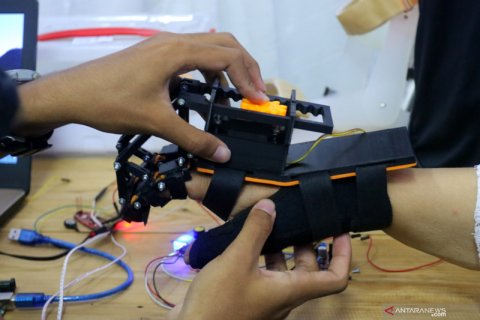 Purwarupa Exoskeleton