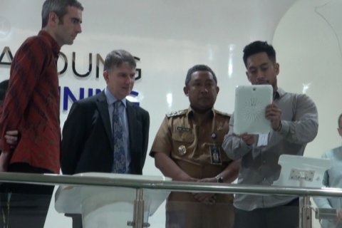 Inggris pilih Bandung kembangkan sistem transportasi massal terintegrasi