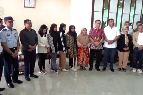 Warga Sultra diminta terima 4 mahasiswa yang dipulangkan dari Natuna