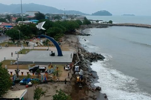 Komisi VIII minta penanganan abrasi Padang dipercepat