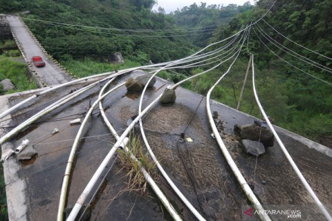 Instalasi air warga lereng gunung Merapi