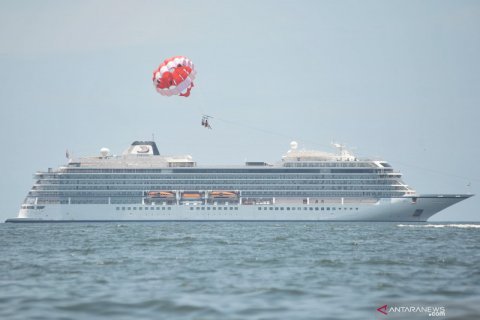 Kapal Viking Sun di perairan Bali