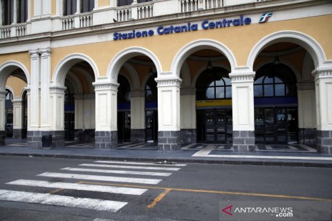 Pemberlakuan kebijakan "lockdown" kota di Italia guna atasi COVID-19