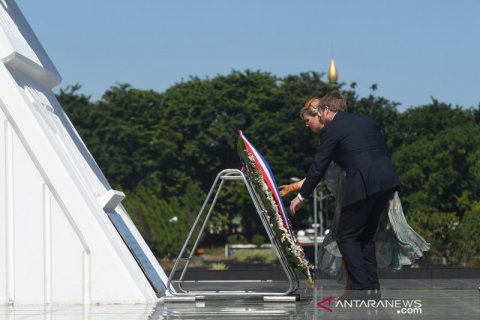 Raja dan Ratu Belanda ziarah di TMP Kalibata