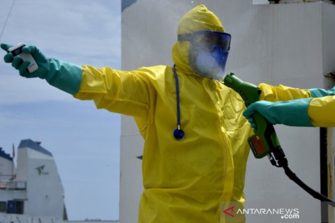 Simulasi penanganan virus corona di pelabuhan