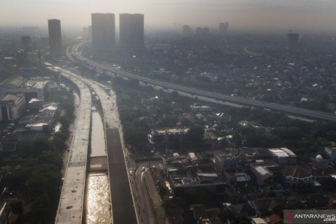 Lalu lintas menuju Jakarta lengang
