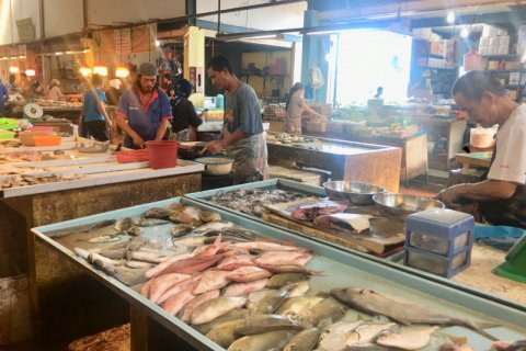 Aktivitas pasar di Batam masih berlanjut