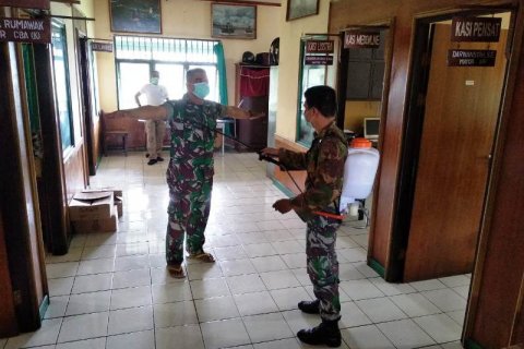 Penyemprotan Disinfektan Kodam XVII/Cenderawasih Cegah Virus Corona