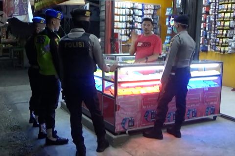 Aceh mulai berlakukan jam malam