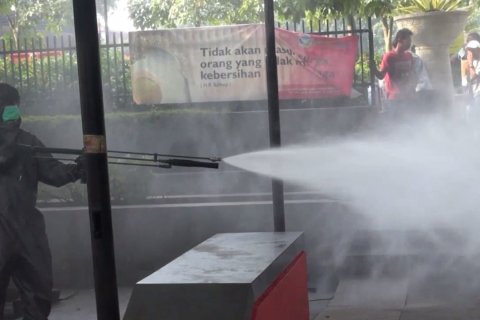 Ratusan personel TNI-Polri gelar sterilisasi di area publik