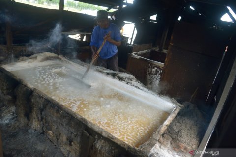 Produksi garam tradisional di Aceh tidak terdampak pandemi COVID-19