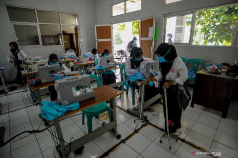 Penyandang disabilitas produksi masker untuk dibagikan gratis ke Puskesmas
