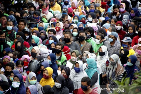 Baznas Bogor bagikan 500 paket sembako