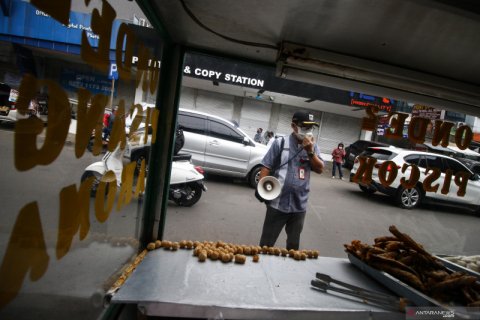 Pasar takjil Benhil tetap buka