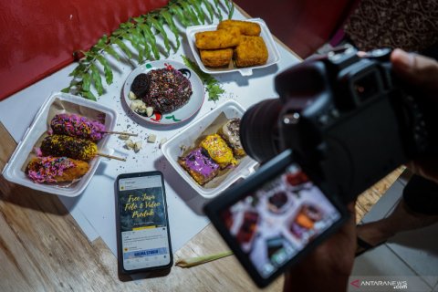 Bantu pelaku UMKM, sejumlah fotografer gratiskan jasa foto dan video