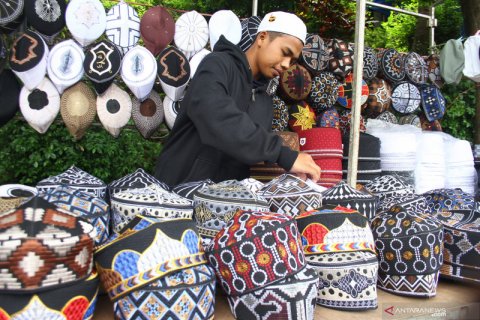 Penjualan songkok menurun akibat terdampak COVID-19