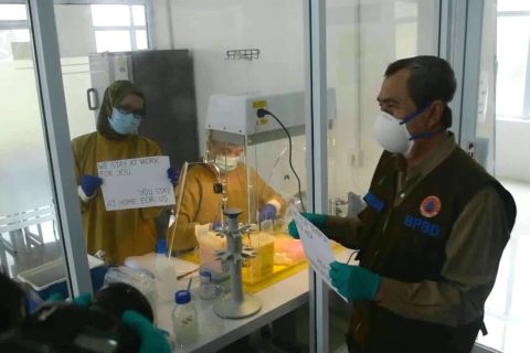 Hasil uji sampel dengan PCR di RSUD Arifin Ahmad