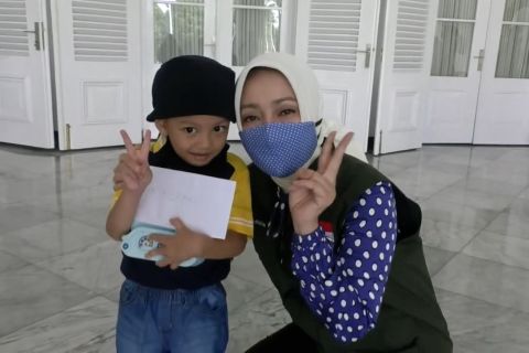 Balita&nbsp;sumbangkan tabungan untuk warga terdampak COVID-19