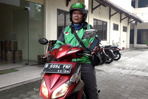 Menjawab keresahan pengemudi ojek daring