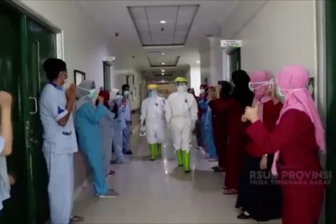 Pemprov NTB apresiasi tenaga medis sembuhkan belasan pasien COVID-19