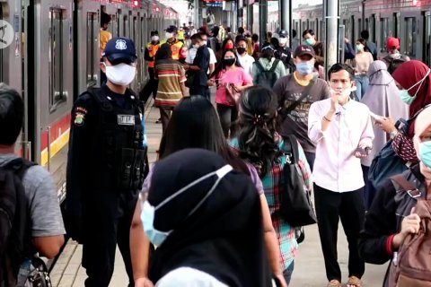 Begini keadaan KRL saat PSBB DKI