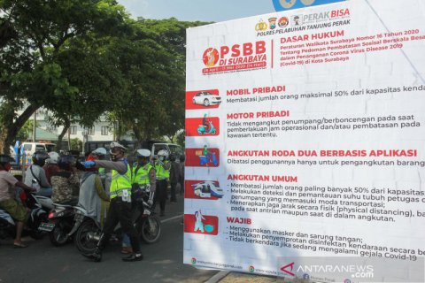 Penyekatan akses jembatan Suramadu