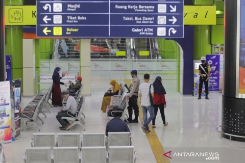 Pengoperasian transportasi umum Stasiun Gambir