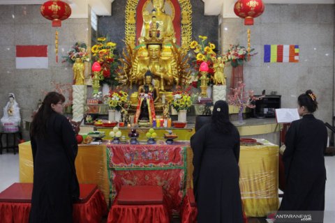 Perayaan Trisuci Waisak secara online di Jakarta