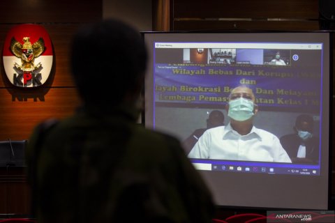 Sidang tuntutan Dzulmi Eldin