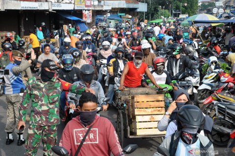 Kepadatan di pasar tradisional kota Bogor