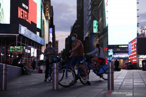 Kampanye #DontGoDark di Manhattan